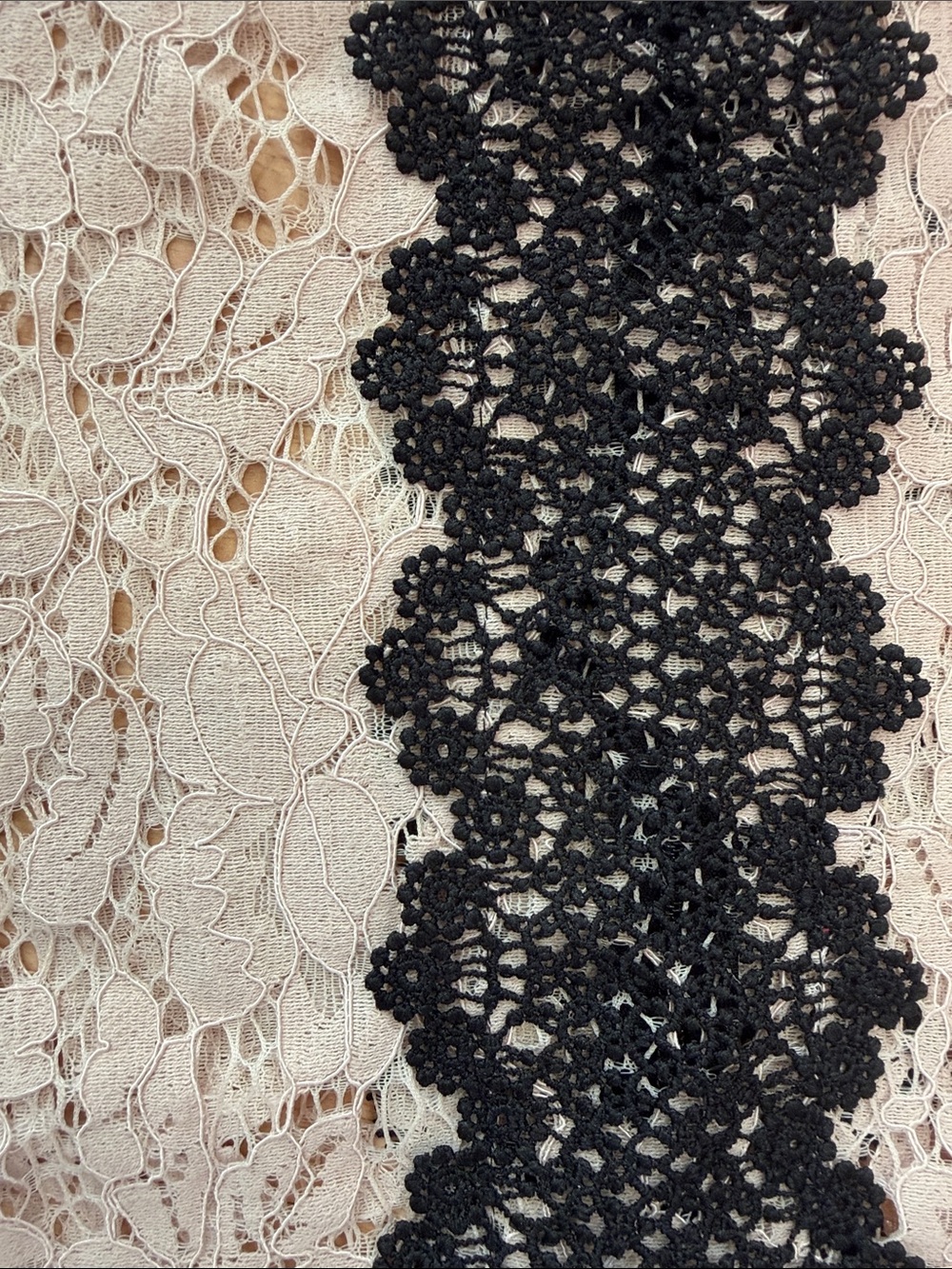 ZARA top size XS lace high neck cream black peplum runs small in my opinion - Picture 6 of 9